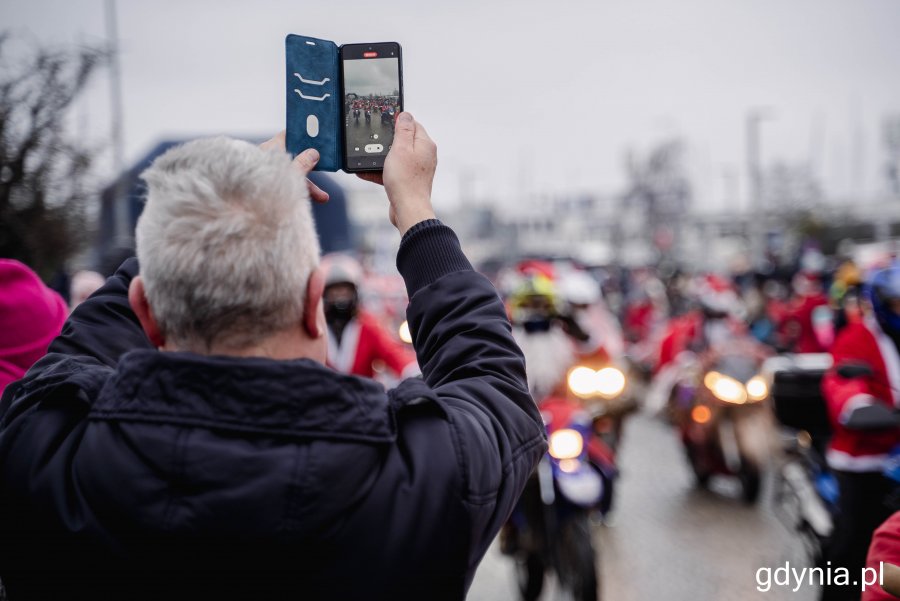 20. edycja parady „Mikołaje na motocyklach” - start w Gdyni, fot. Kamil Złoch