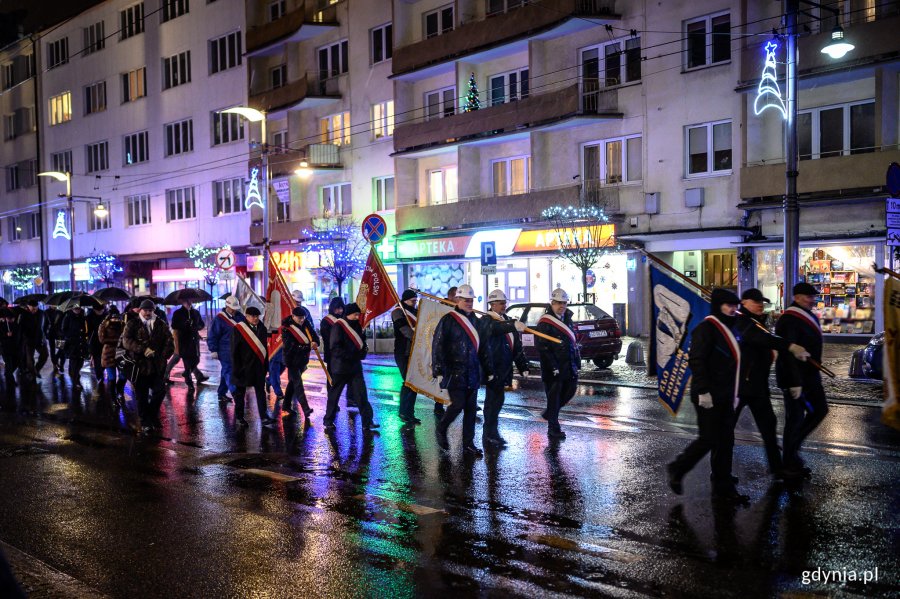 W Gdyni uczczono pamięć o ofiarach stanu wojennego // fot. Dawid Linkowski