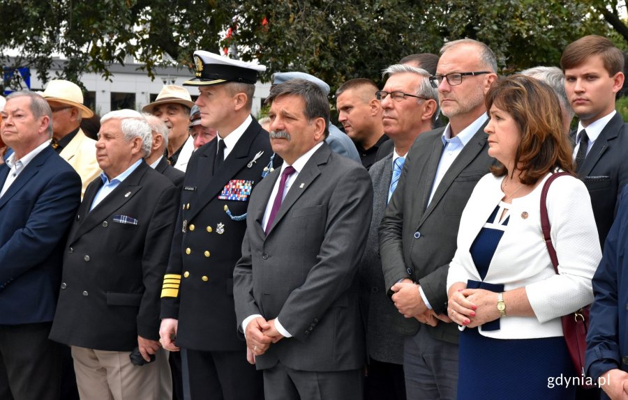 W uroczystości wzięli udział m.in. wiceprezydent Gdyni Michał Guć i radny Zenon Roda // fot. Magdalena Czernek
