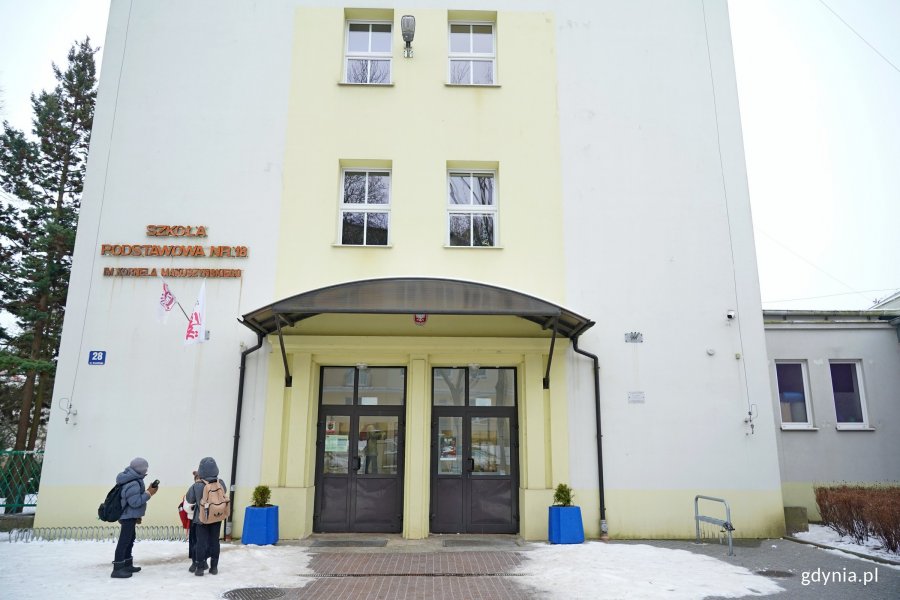 Budynek Szkoły Podstawowej nr 18 w Gdyni 