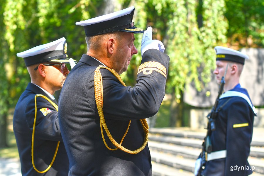 Uroczystości upamiętniające 80. rocznicę wybuchu II wojny światowej na cmentarzu w Redłowie, fot. Michał Puszczewicz