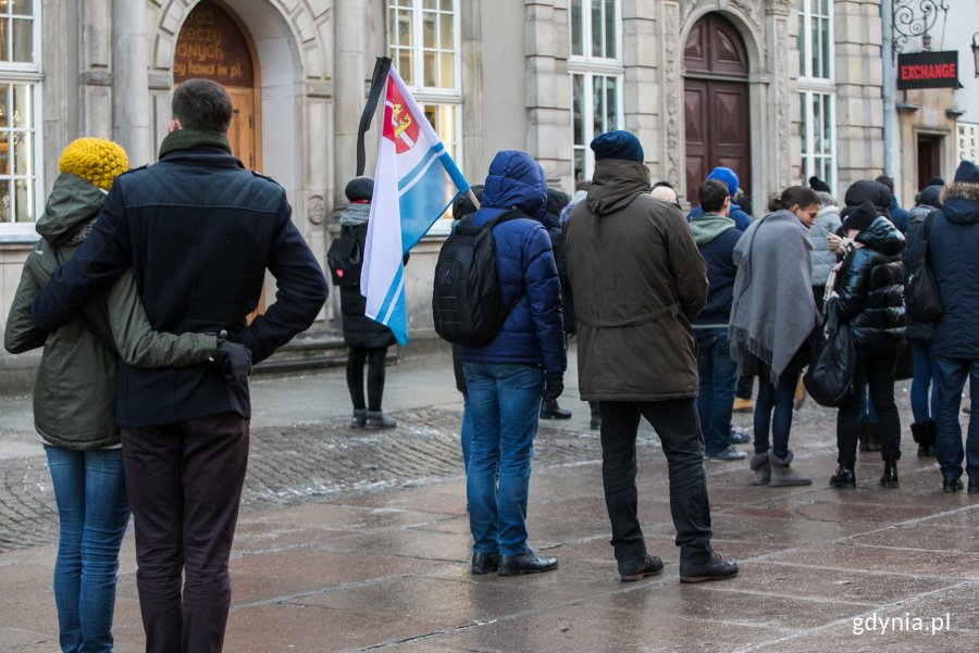 Gdynianie solidaryzowali i łączyli się w bólu z gdańszcznami // fot. Karol Stańczak