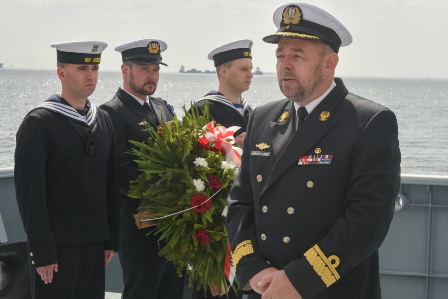 Marynarze 3. Flotylli Okrętów oddali hołd poległym/fot. kmdr ppor. Radosław Pioch