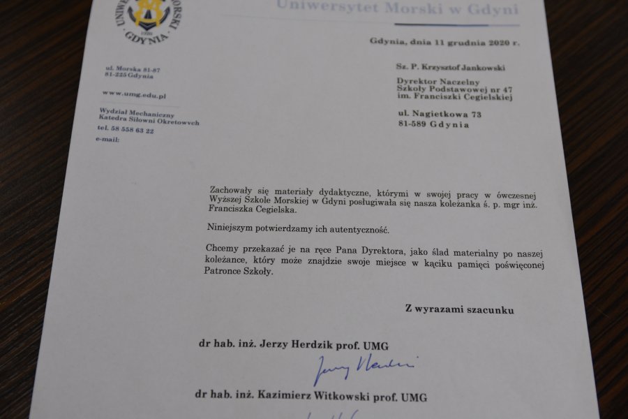 Skoroszyt Franciszki Cegielskiej został znaleziony na Wydziale Hydrauliki Okrętowej Uniwersytetu Morskiego w Gdyni. Fot. Magda Śliżewska