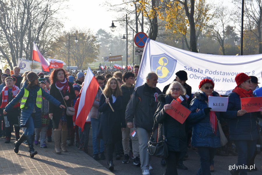 Dzielnicowa Parada Niepodległości w Orłowie // fot. Justyna Bronk
