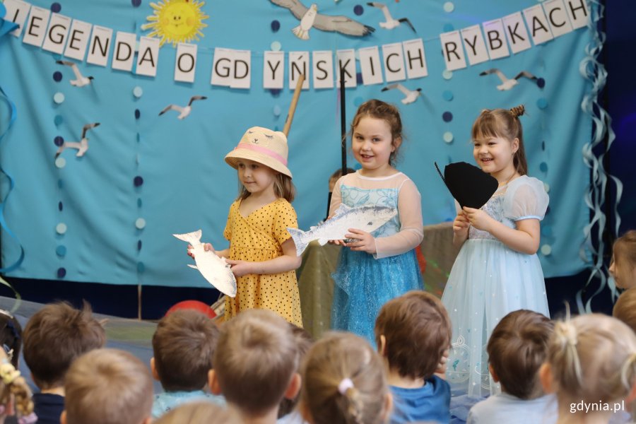  Uroczyste obchody 100-lecia Gdyni w przedszkolu nr 6 (fot. Katarzyna Balcerzak)