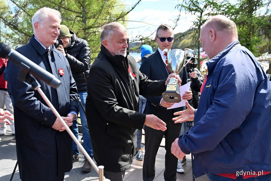 Odsłonięcie tablicy Piotra Bigaja i otwarcie pomorskiego i klubowego sezonu  żeglarskiego 2023 