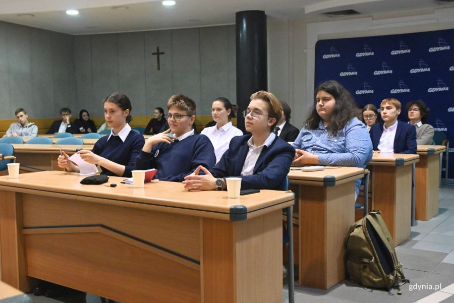 Obrady Młodzieżowej Rady Miasta (fot. Magdalena Starnawska)