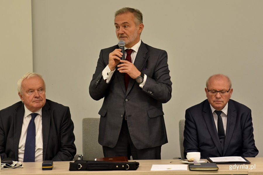 Gości posiedzenia powitał prezydent Wojciech Szczurek // fot. Magdalena Czernek