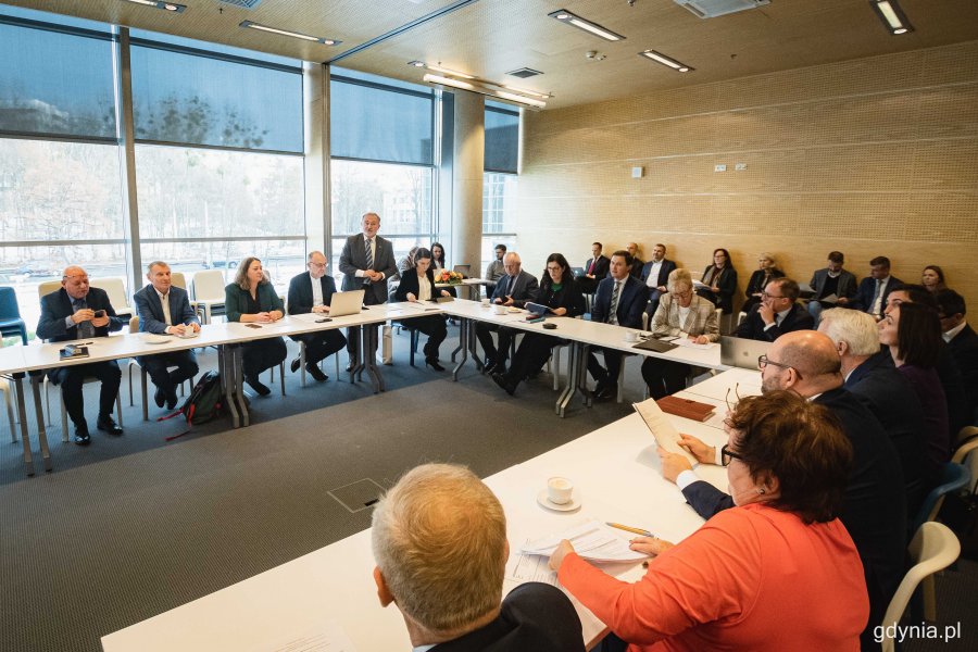 Posiedzenie rady i walne zgromadzenie członków Obszaru Metropolitalnego Gdańsk-Gdynia-Sopot w Pomorskim Parku Naukowo-Technologicznym Gdynia, fot. Kamil Złoch