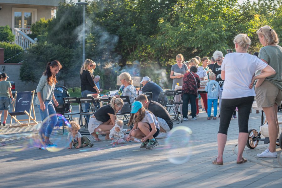 Sąsiedzki piknik na przebudowanej ul. Makowskiego na Oksywiu //  mat. Laboratorium Innowacji Społecznych