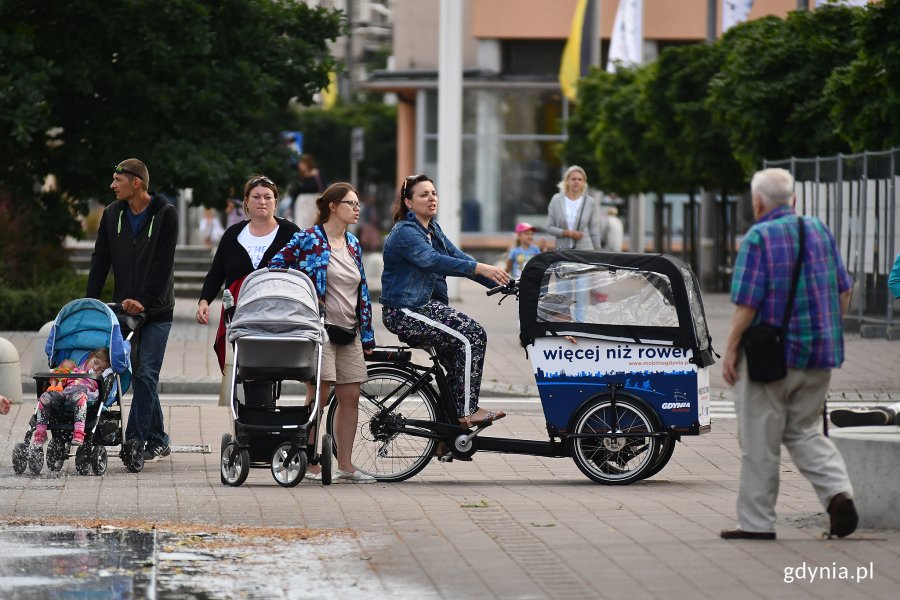 27 czerwca odbyło się pierwsze spotkanie z cyklu „Chodźcie na plac Kaszubski” skierowane do dzieci, młodzieży i dorosłych // fot. Michał Puszczewicz