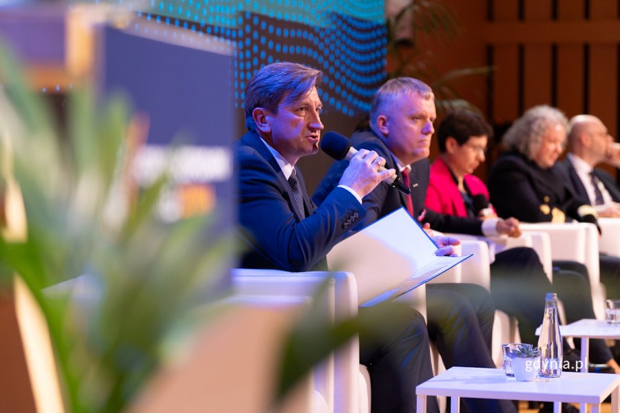 Paneliści 23. Forum Gospodarki Morskiej w Gdyni
