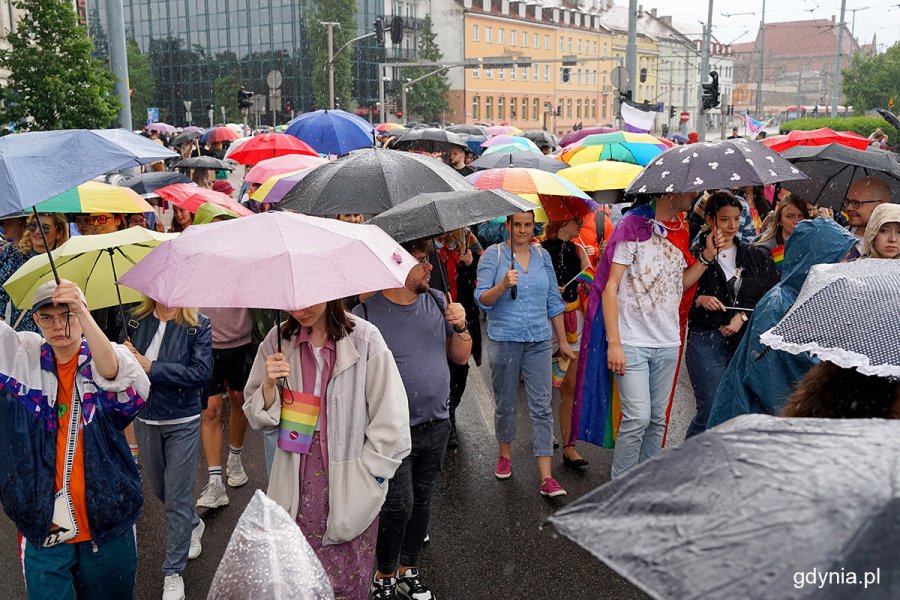 Uczestnicy przemarszu w ramach X Trójmiejskiego Marszu Równości ulicami Gdańska (fot. Mirosław Pieślak)