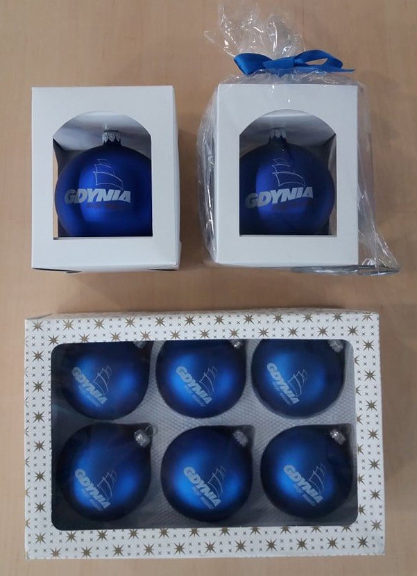 Niebieskie bombki z logo Gdyni // fot. materiały MIT