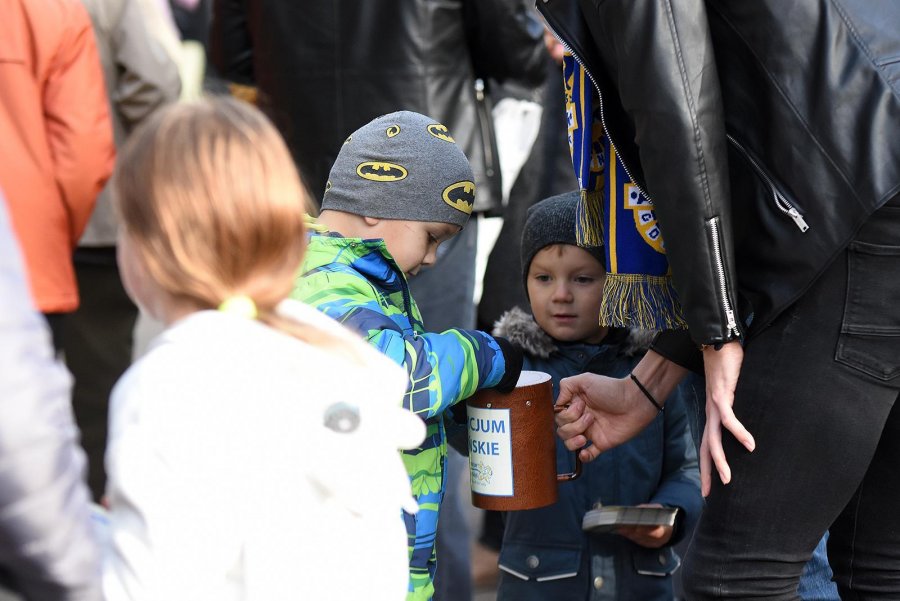 W Gdyni tradycyjnie odbywa się zbiórka pieniędzy na rzecz Hospicjum imienia św. Wawrzyńca, fot. M. Puszczewicz