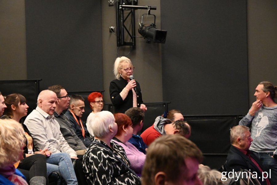 Widownia zaangażowała się w dyskusję dotyczącą kryzysów psychicznych (fot. Magdalena Starnawska)