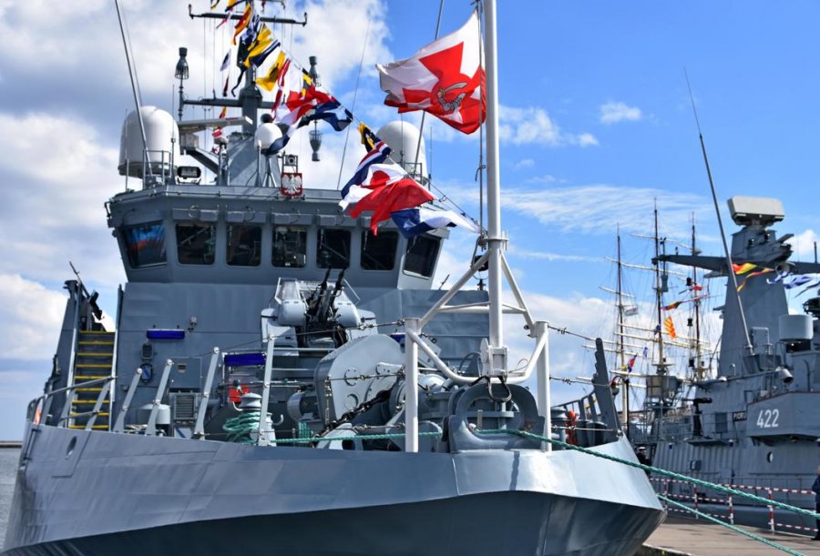 ORP "Kormoran" podczas obchodów święta COM-DKM w Gdyni, fot. Kamil Złoch