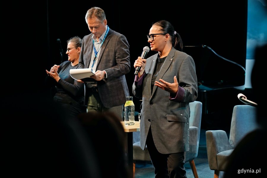 Dyrektorka Gdyńskiego Centrum Kultury Katarzyna Korzeniewska przemawiająca podczas otwarcia festiwalu Nordic Talking 