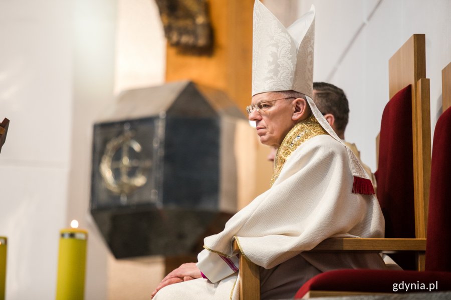 Częścią oficjalnych obchodów 95. urodzin Gdyni była niedzielna msza święta z honorową asystą wojskową // fot. Karol Stańczak