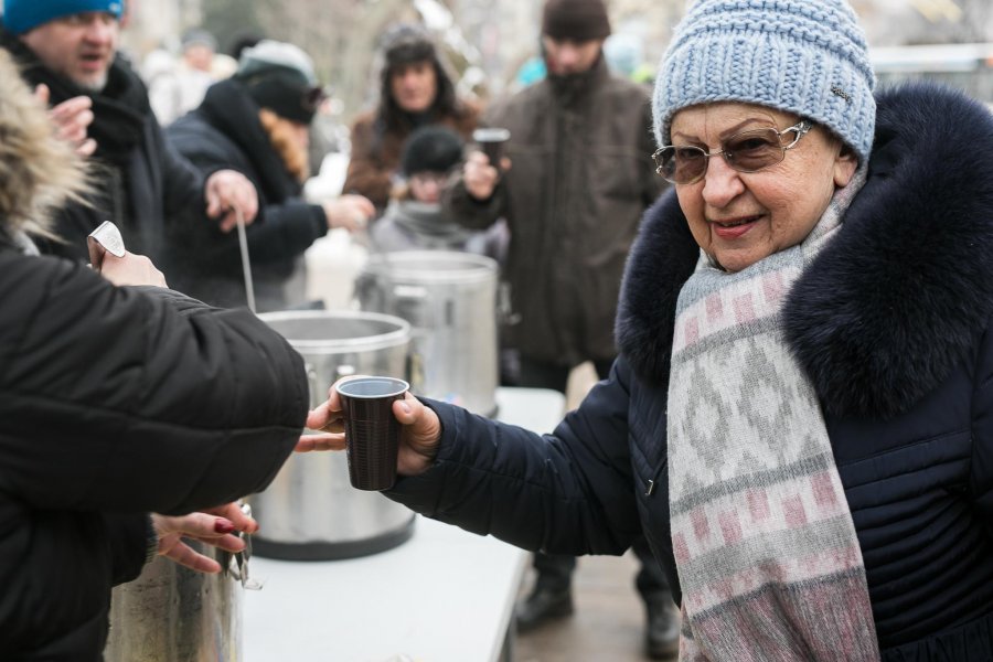 Urodzinowy toast gorącą czekoladą // fot. Karol Stańczak