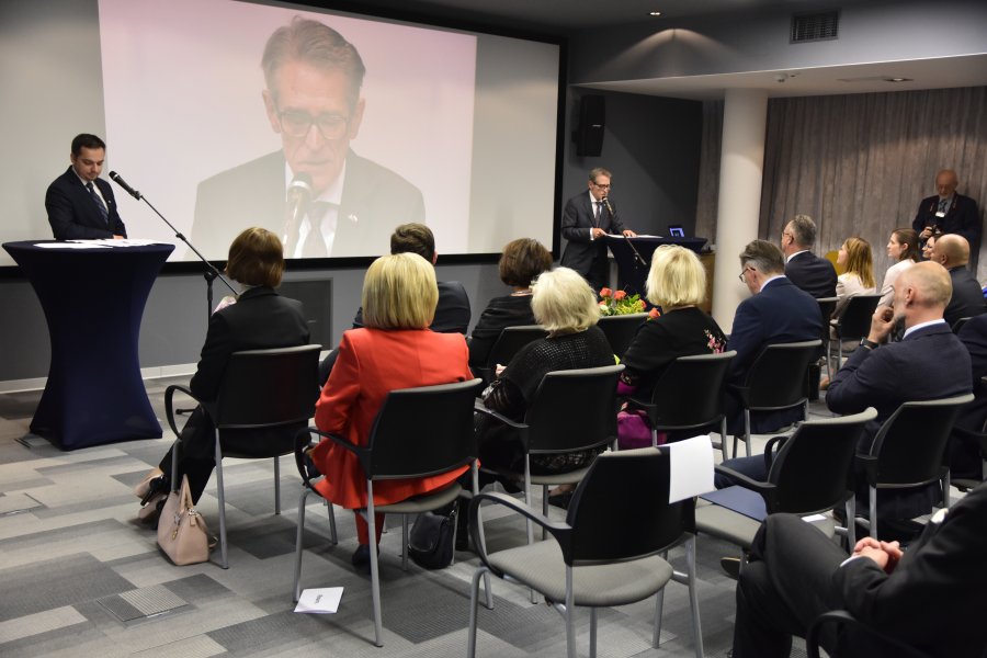 Uroczystość zakończenia misji konsularnej i przejęcia obowiązków odbyła się 9 maja w siedzibie norweskiej firmy DNV GL w Gdyni . Na zdjęciu: Michał Rzeszewicz, ustępujący konsul honorowy // fot. Sławomir Okoń