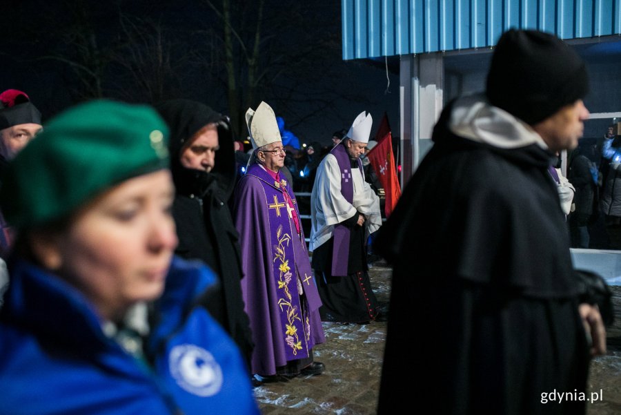 Kondukt żałobny ulicami Gdańska // fot. Karol Stańczak