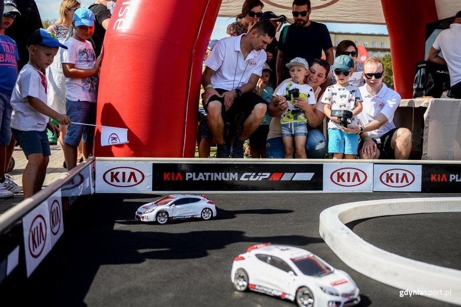 Gdynia znalazła się w centrum motoryzacyjnej Polski - wszystko za sprawą Verva Street Racing Gdynia 2019 // fot. Dawid Linkowski