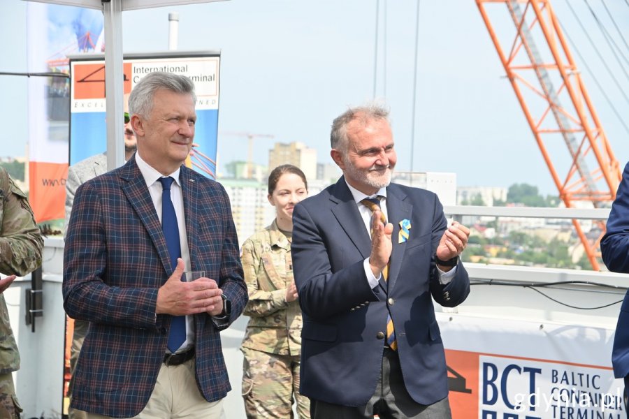 Od lewej: Sławomir Kalicki - prezes Inter Marine i Wojciech Szczurek - prezydent Gdyni podczas wizyty ambasadora USA w Polsce w BCT // fot. Magdalena Śliżewska