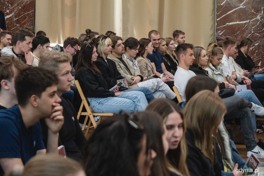 Konsultacje dotyczące ruchu rowerowego ze studentami gdyńskich uczelni na Uniwersytecie Morskim w Gdyni, 10 maja 2023 roku, fot. Kamil Złoch