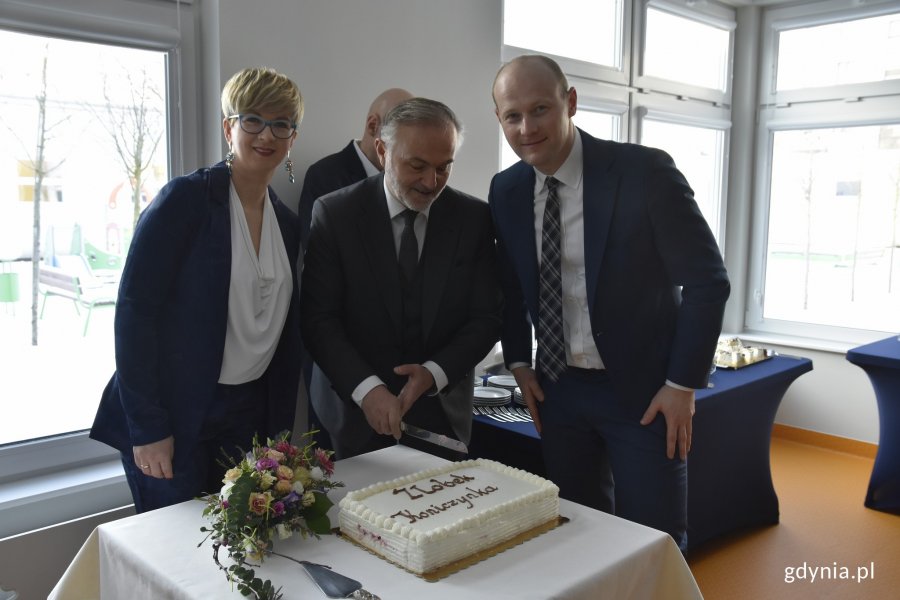 W otwarciu rozbudowanej filii żłobka na Witominie uczestniczyli: prezydent Wojciech Szczurek i wiceprezydent Bartosz Bartoszewicz // fot. Magdalena Czernek 