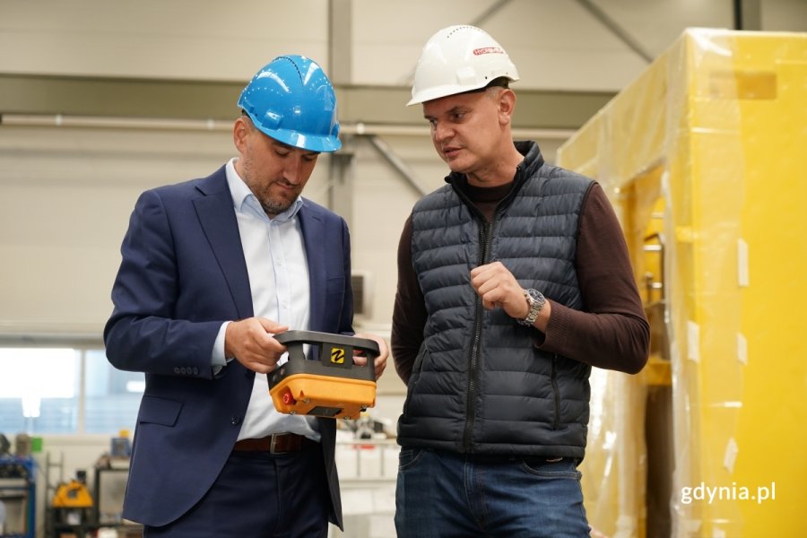 Spotkanie w gdyńskiej firmie Hydromega. Na zdjęciu widoczny wiceprezydent Gdyni Tomasz Augustyniak.