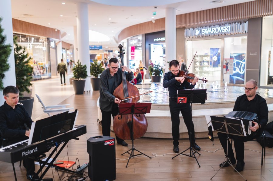 Występ zespołWystęp zespołu Cuarteto Re!Tango w Centrum Riviera. Fot. Tomek Kamiński. Tomek Kamiński