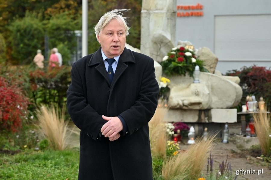 Uroczystości ku pamięci zaginionych i zmarłych na morzu przy pomniku „Zaginionych na morzu” w Gdyni, fot. Michał Puszczewicz