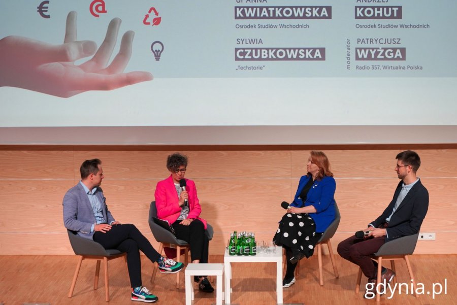 Prelegenci podczas panelu poświęconemu geopolityce (fot. Magdalena Starnawska)