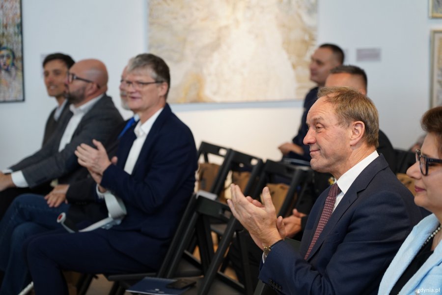 Na zdjęciu m.in. marszałek wojew&oacute;dztwa pomorskiego Mieczysław Struk i wiceprezydent Gdyni Rafał Geremek