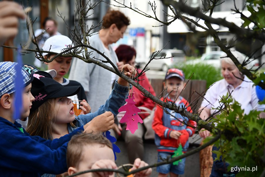 27 czerwca odbyło się pierwsze spotkanie z cyklu „Chodźcie na plac Kaszubski” skierowane do dzieci, młodzieży i dorosłych // fot. Michał Puszczewicz