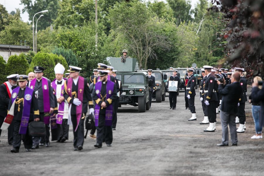 Pogrzeb oficerów, podoficerów i marynarzy w Kwaterze Pamięci na gdyńskim Oksywiu, fot. Karol Stańczak