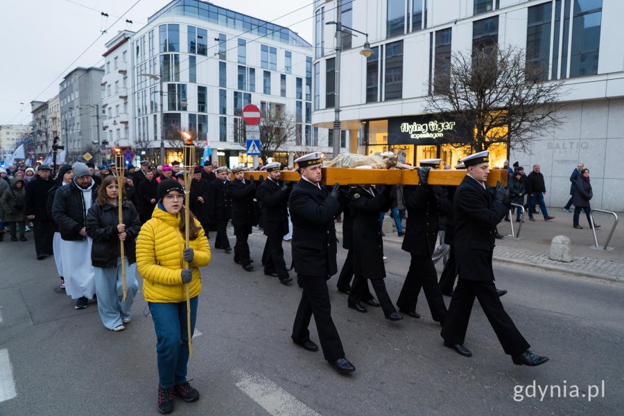 Gdyńska Droga Krzyżowa przeszła ulicami miasta 