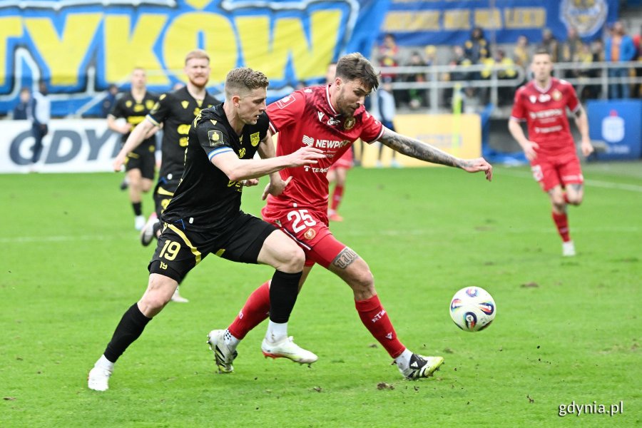 W niedzielę 15 marca odbył się tradycyjny mecz z okazji Dnia Jedności Kaszub&oacute;w. Tego dnia Arka Gdynia zagrała mecz z Widzewem Ł&oacute;dź (Fot. Michał Puszczewicz)