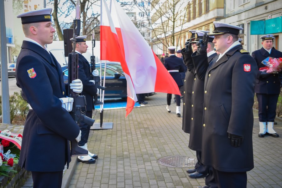 Miejskie uroczystości pod pomnikiem Ofiar Terroru Komunistycznego przy ul. Pułaskiego, fot. st. chor. szt. mar. Piotr Leoniak