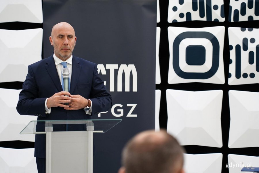 Adam Leszkiewicz &ndash; prezes zarządu Polskiej Grupy Zbrojeniowej (PGZ) przemawia