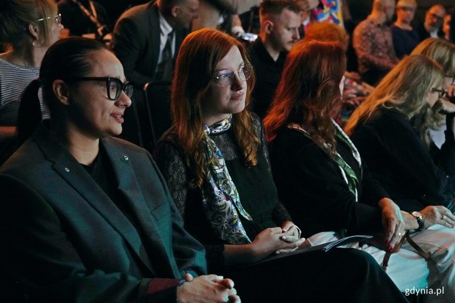 Dyrektorka Gdyńskiego Centrum Kultury Katarzyna Korzeniewska i radna Gdyni Natalia Kłopotek-Gł&oacute;wczewska podczas gali otwarcia festiwalu Nordic Talking 