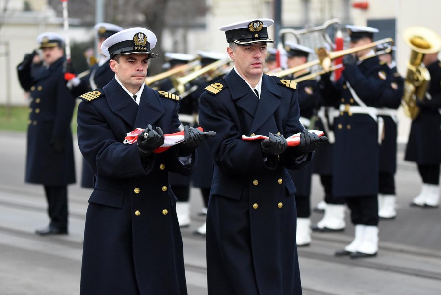 Uroczystość ostatniego opuszczenia bandery na ORP Kondor / fot. Michał Puszczewicz