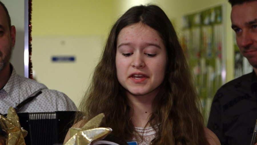 Schola Katolickiej Szkoły Podstawowej w Gdyni śpiewa pastorałkę // fot. materiały prasowe