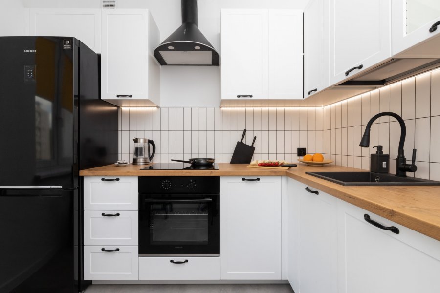 Apartament Abrahama 62, widok na aneks kuchenny