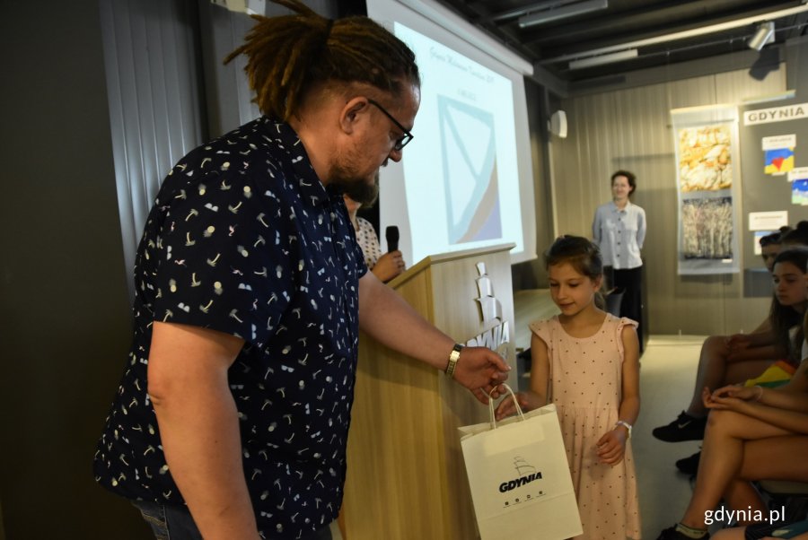 Młodzi kwiatowi projektanci nagrodzeni // fot. Sławomir Okoń
