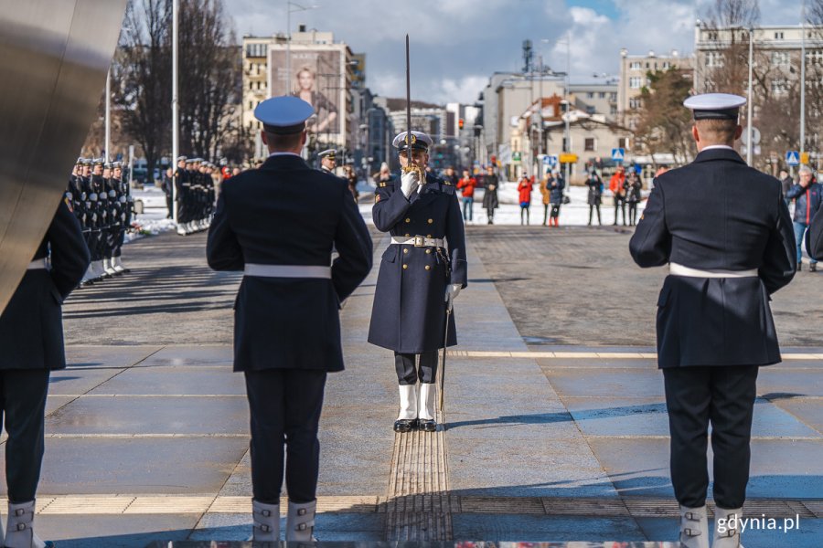 Uroczystości przy Pomniku Polski Morskiej w Gdyni z okazji 24. rocznicy przystąpienia Polski do NATO, fot. M. Dietrich