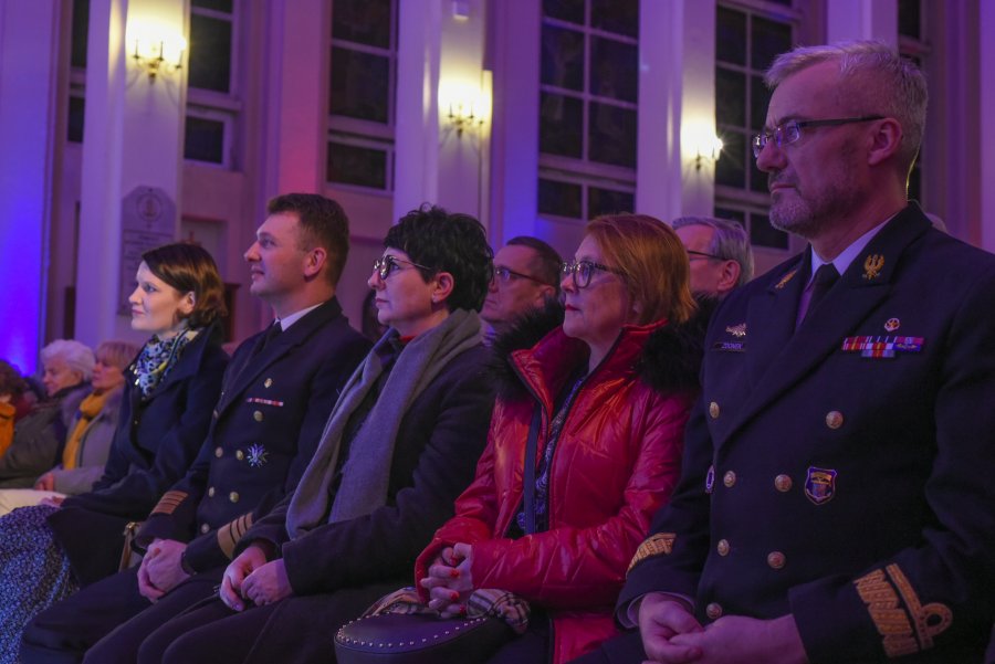 W Koncercie Galowym X Festiwalu Kolęd i Pastorałek Wojska Polskiego im. biskupa polowego gen. broni Tadeusza Płoskiego „Nadmorska Kolęda - Gdynia 2020” uczestniczyła m.in. wiceprezydent Gdyni Katarzyna Gruszecka-Spychała // fot. kmdr ppor. Radosław Pioch