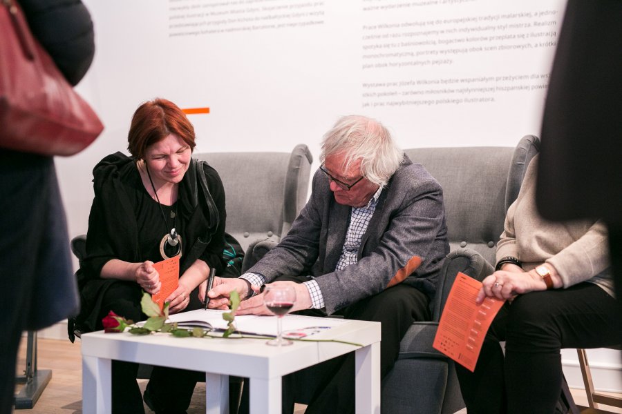 Otwarcie wystawy prac Józefa Wilkonia w Muzeum Miasta Gdyni.